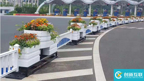 重慶道路隔離花箱，道路戶外花箱