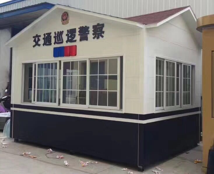 成都交警崗?fù)?/></p><p>成都交警崗?fù)ひ步芯瘎?wù)亭，它們?cè)谶x購時(shí)一定要根據(jù)自己的實(shí)際情況選擇合適的原材料，不是所有的用戶都適合使用不銹鋼材質(zhì)，也不是所有的用戶都適合使用鋁塑板材質(zhì)，用戶一定要根據(jù)自己的實(shí)際情況選擇適合自己使用的原材料。下面是交警崗?fù)ぴ牧线x購時(shí)的主意事項(xiàng)。</p><p>一、交警崗?fù)ろ敚?/p><p>1、頂部蓋板采用鍍鋅鋼板封頂，經(jīng)久耐用，隔熱且保證不漏水。</p><p>2、警務(wù)亭四邊采用厚鍍鋅板，表面噴涂汽車金屬漆。</p><p>二、交警崗?fù)ぶ?/p><p>1、立柱采用方形鋼管拼接，表面噴涂汽車金屬漆。</p><p>三、交警崗?fù)ねた蚣埽?/p><p>1、框架采用方鋼焊接成型龍骨架，框架整體做防銹處理，亭身整體結(jié)構(gòu)牢固抗震防風(fēng)系數(shù)高，耐腐蝕；</p><p>四、成都交警崗?fù)さ耐ね夥獍澹?/p><p>1、外封板采用優(yōu)質(zhì)鍍鋅板折彎成型后焊接，外表經(jīng)打磨處理后噴涂汽車漆。</p><p>2、外封板與內(nèi)襯防火阻燃板連接牢固，耐酸堿腐蝕，有足夠強(qiáng)度對(duì)亭內(nèi)服務(wù)員及貨物起到保護(hù)作用；</p><p>五、交警崗?fù)?nèi)封板：</p><p>1、采用象牙白色鋁塑板和硅酸鈣板與內(nèi)部方鋼龍骨緊密連接，可讓亭內(nèi)整體感覺整潔大方。</p><p>2、亭體從內(nèi)到外共有五層，符合交警崗?fù)ぶ谱饕笠?guī)范；</p><p>六、交警崗?fù)さ孛妫?/p><p>1、地板采用花紋鋁板或高速公路收費(fèi)亭的防靜電地板；</p><p>2、底部為鍍鋅鋼通作為骨架結(jié)構(gòu)；</p><p>七、成都交警崗?fù)?nèi)電器：</p><p>1、電器嚴(yán)格按照GB5226.1-2008標(biāo)準(zhǔn)設(shè)計(jì)，亭內(nèi)配有五孔插座、日光燈盤、開關(guān)、插座等；亭內(nèi)所有線路套管在夾層中隱藏，此設(shè)計(jì)合理，檢修方便。（也可根據(jù)需要選擇不銹鋼、鋁塑板等其他材料）。</p>  <p>
    本文名稱：<a href=
