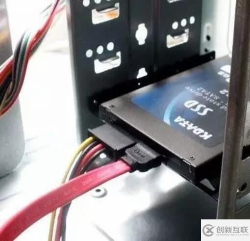 臺式電腦怎么安裝固態(tài)硬盤